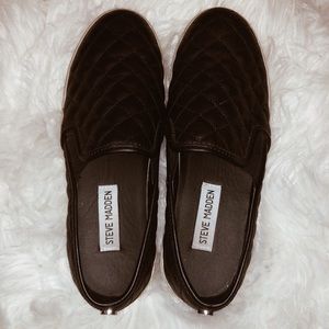 Steve Madden Quilted Slip on Sneakers🍂